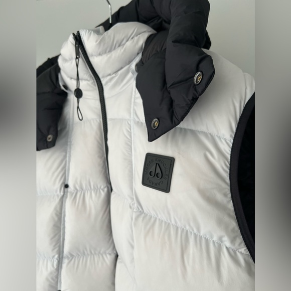 Moose Knuckles - flightweight Bushwick Vest - Picture 8 of 14